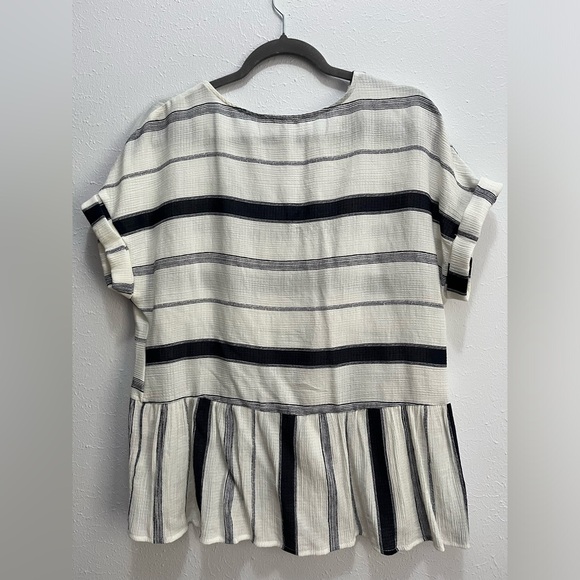 Blu Pepper White Blue Striped top - Picture 2 of 4